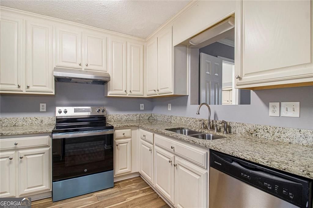 2 Chastain Circle Newnan - 6