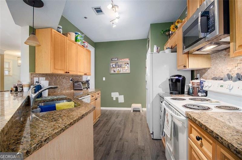 916 SANDRINGHAM Alpharetta - 11