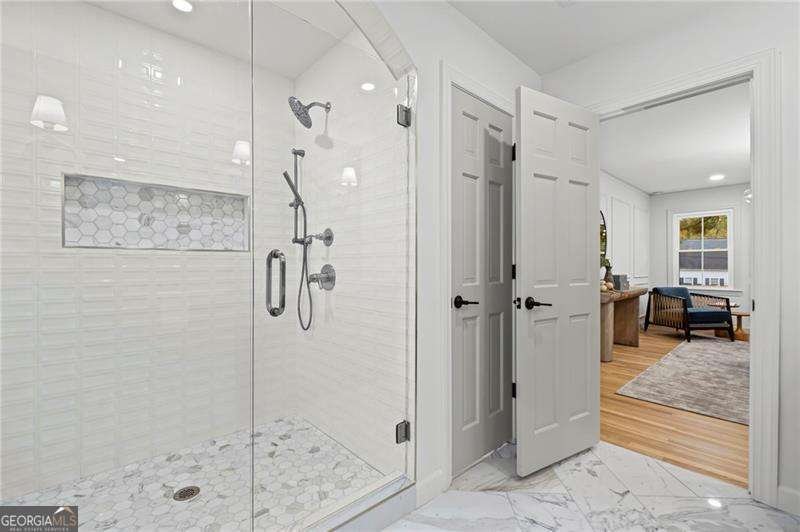 5287 Vernon Lake Drive Atlanta - 29