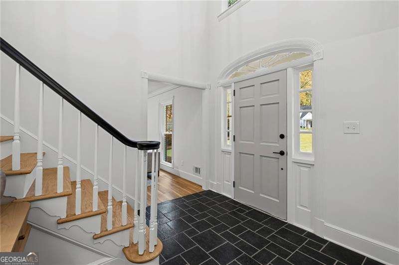 5287 Vernon Lake Drive Atlanta - 5