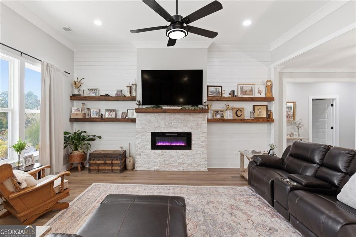 218 NEWTOWN Calhoun - 10