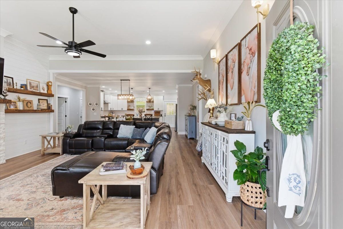 218 NEWTOWN Calhoun - 8