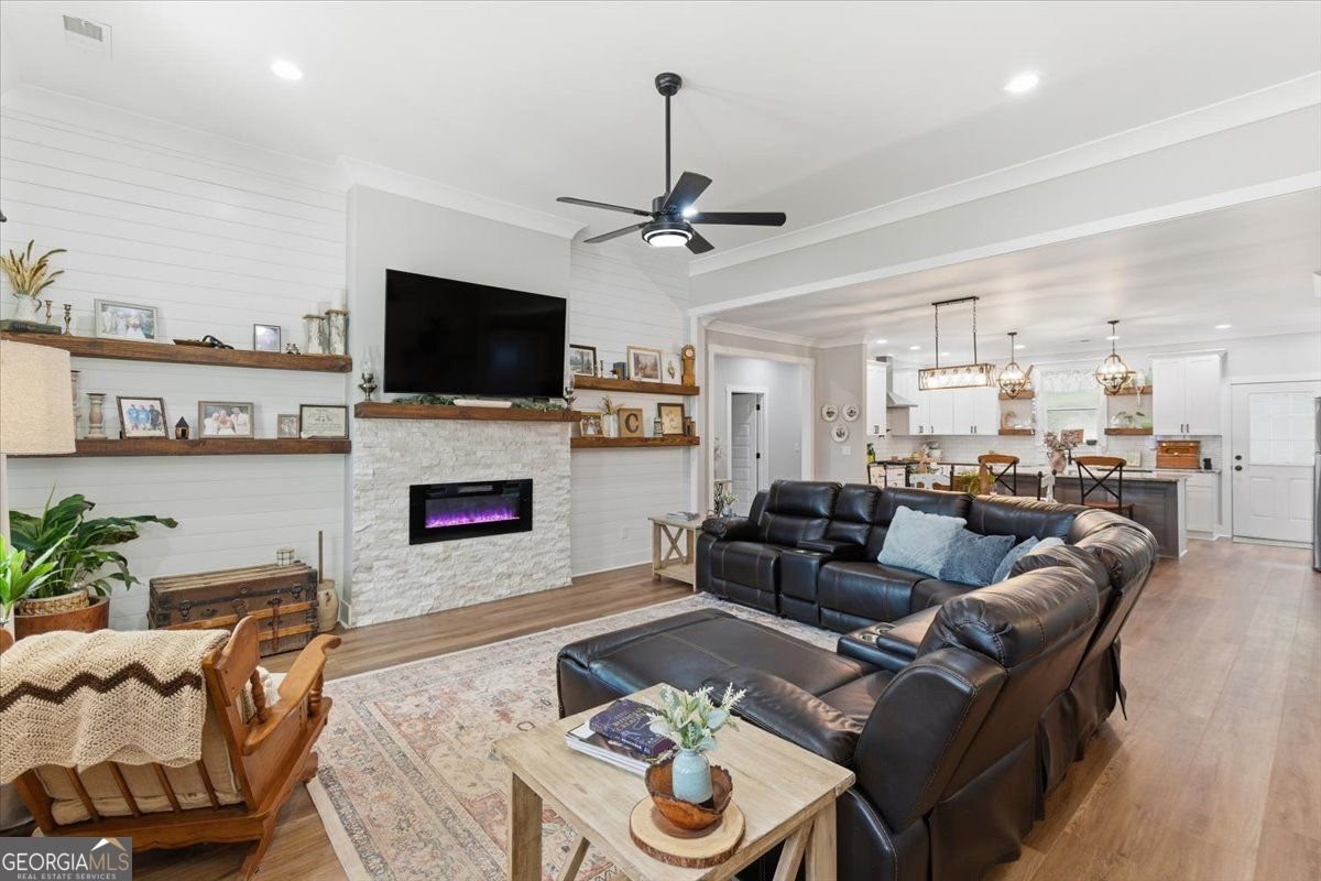 218 NEWTOWN Calhoun - 9