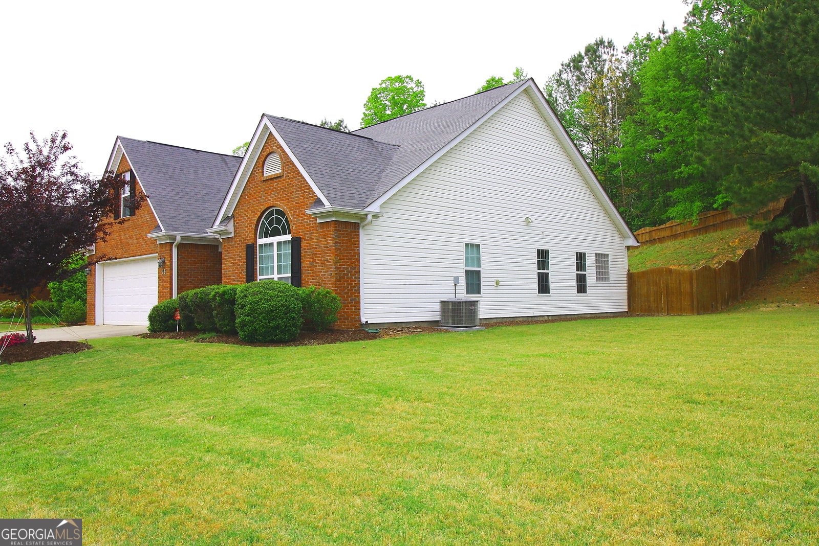 25 Pacific Avenue Sharpsburg - 9