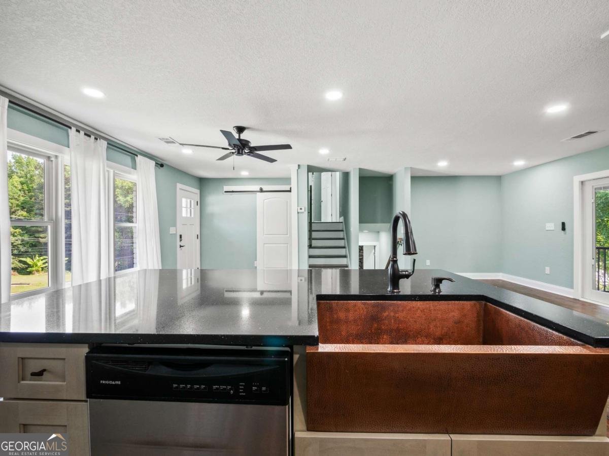 5209 Byers Road Gainesville - 8