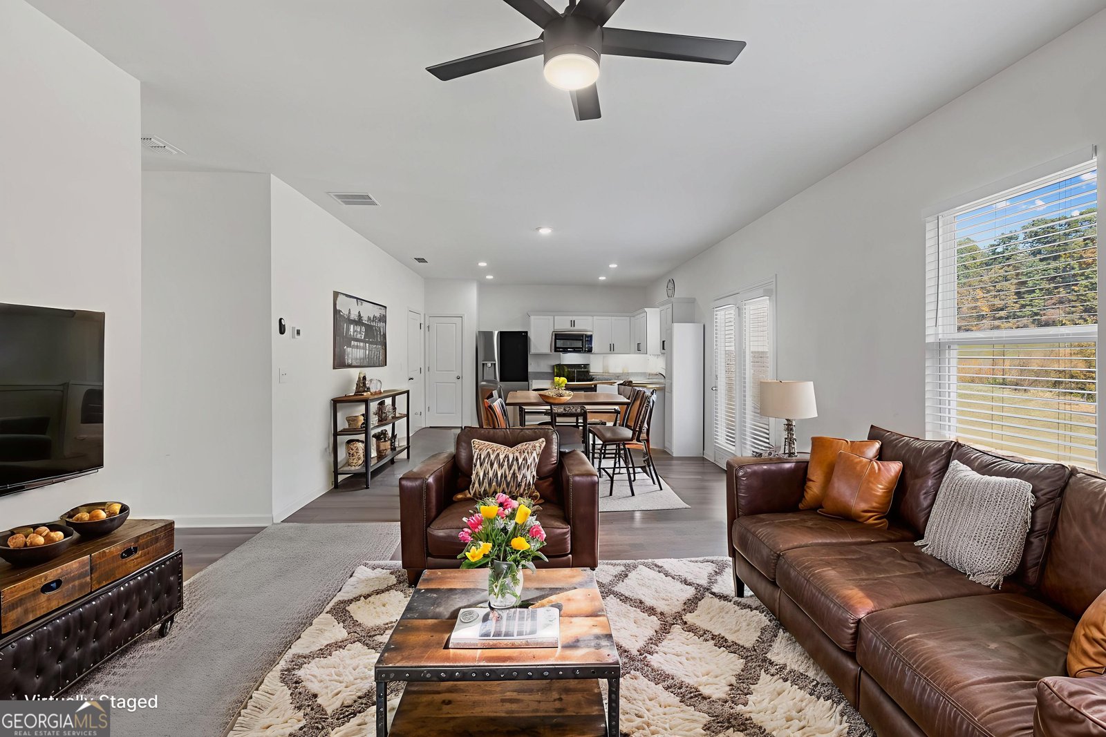 300 Hyde Park Winder - 10