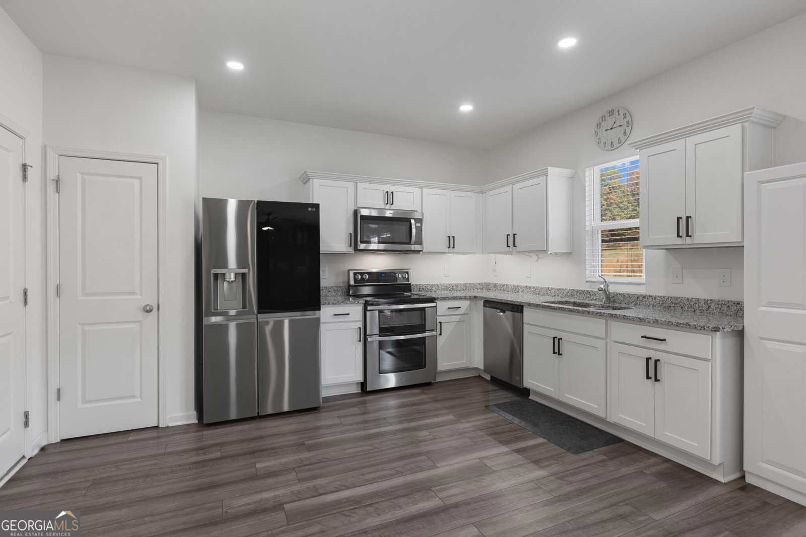 300 Hyde Park Winder - 11