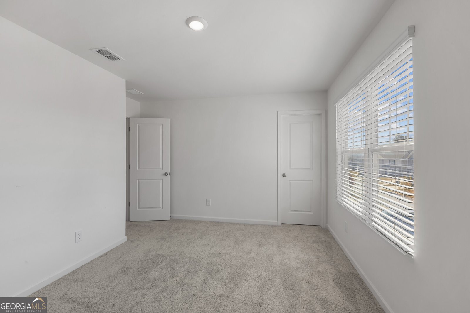 300 Hyde Park Winder - 17