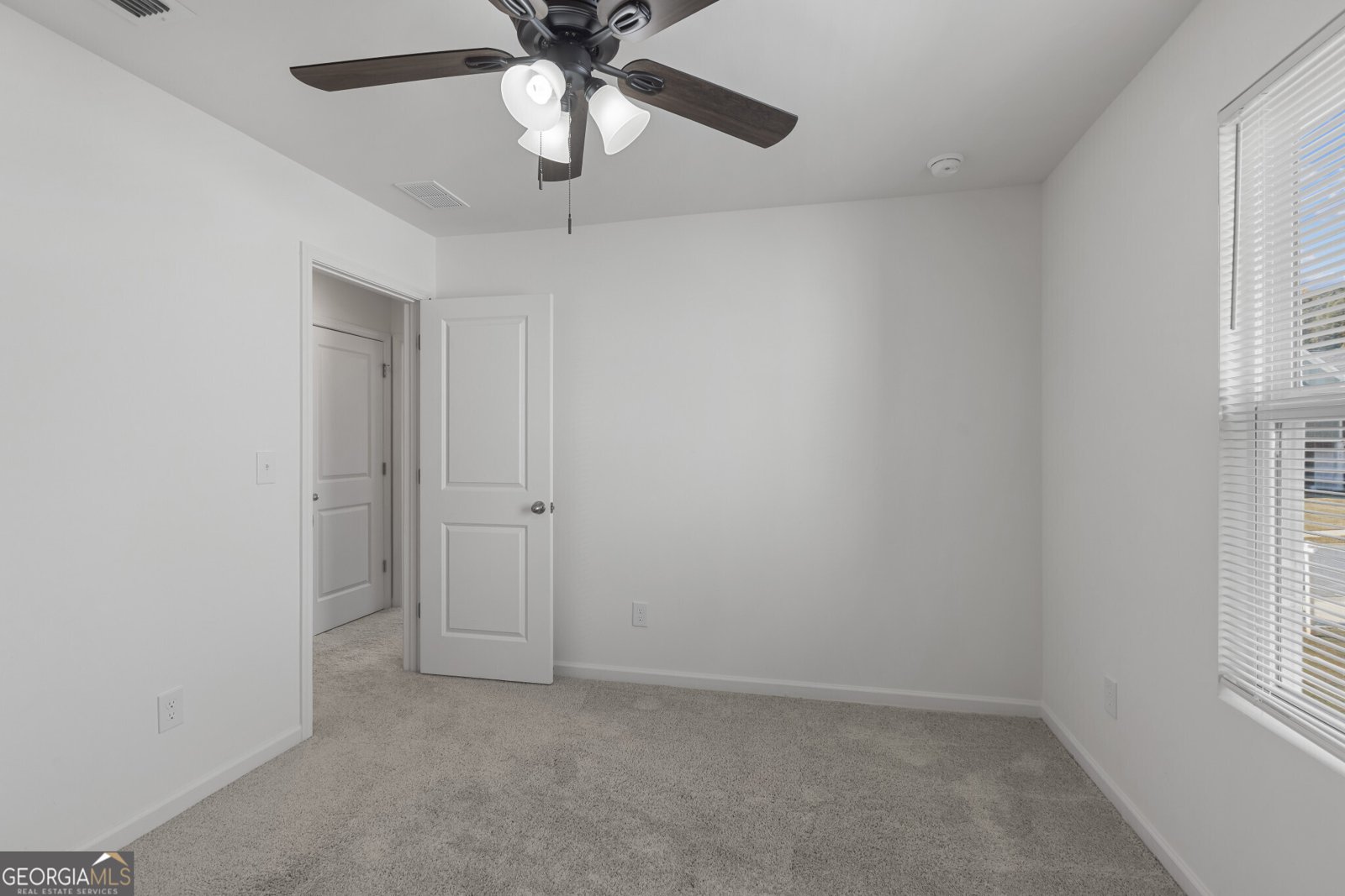 300 Hyde Park Winder - 18