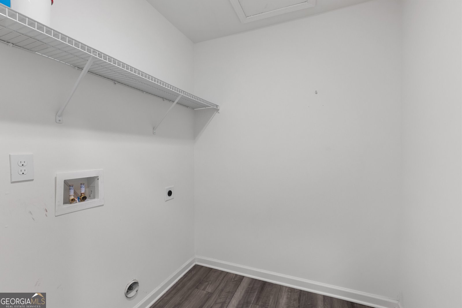 300 Hyde Park Winder - 23