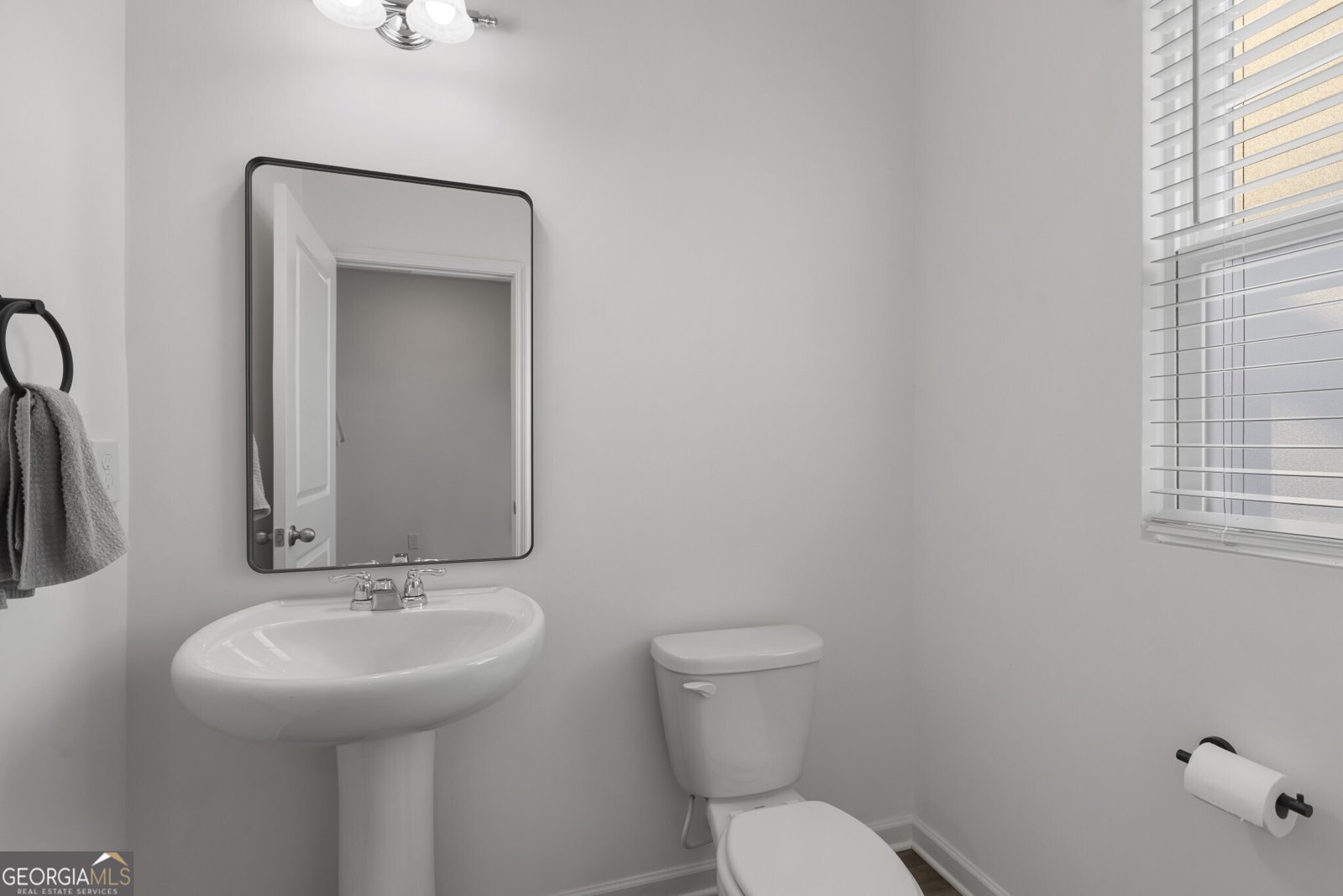 300 Hyde Park Winder - 4