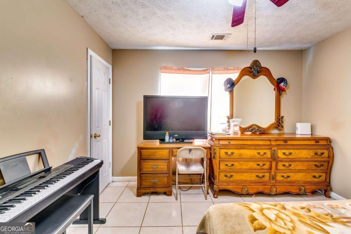 1245 Shamrock Hill Circle Loganville - 17