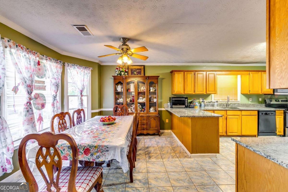 1245 Shamrock Hill Circle Loganville - 5