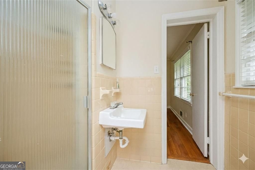 5860 Greenbrier Road Atlanta - 7