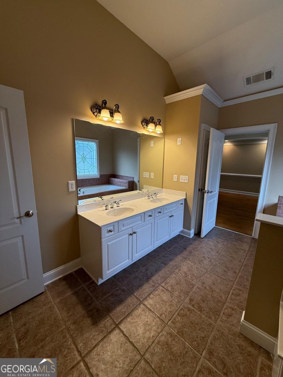 2002 Mccook Drive Kennesaw - 29