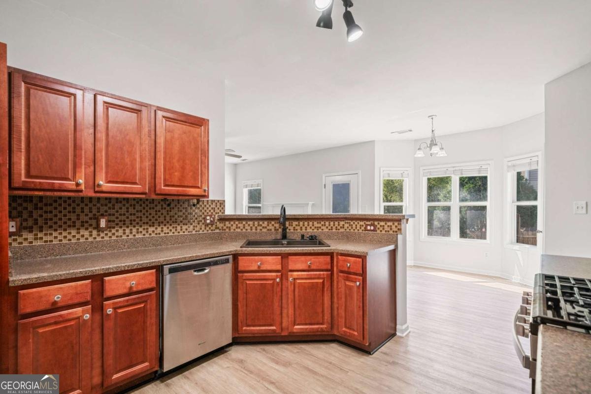 5689 Winter Bluff Way Buford - 17