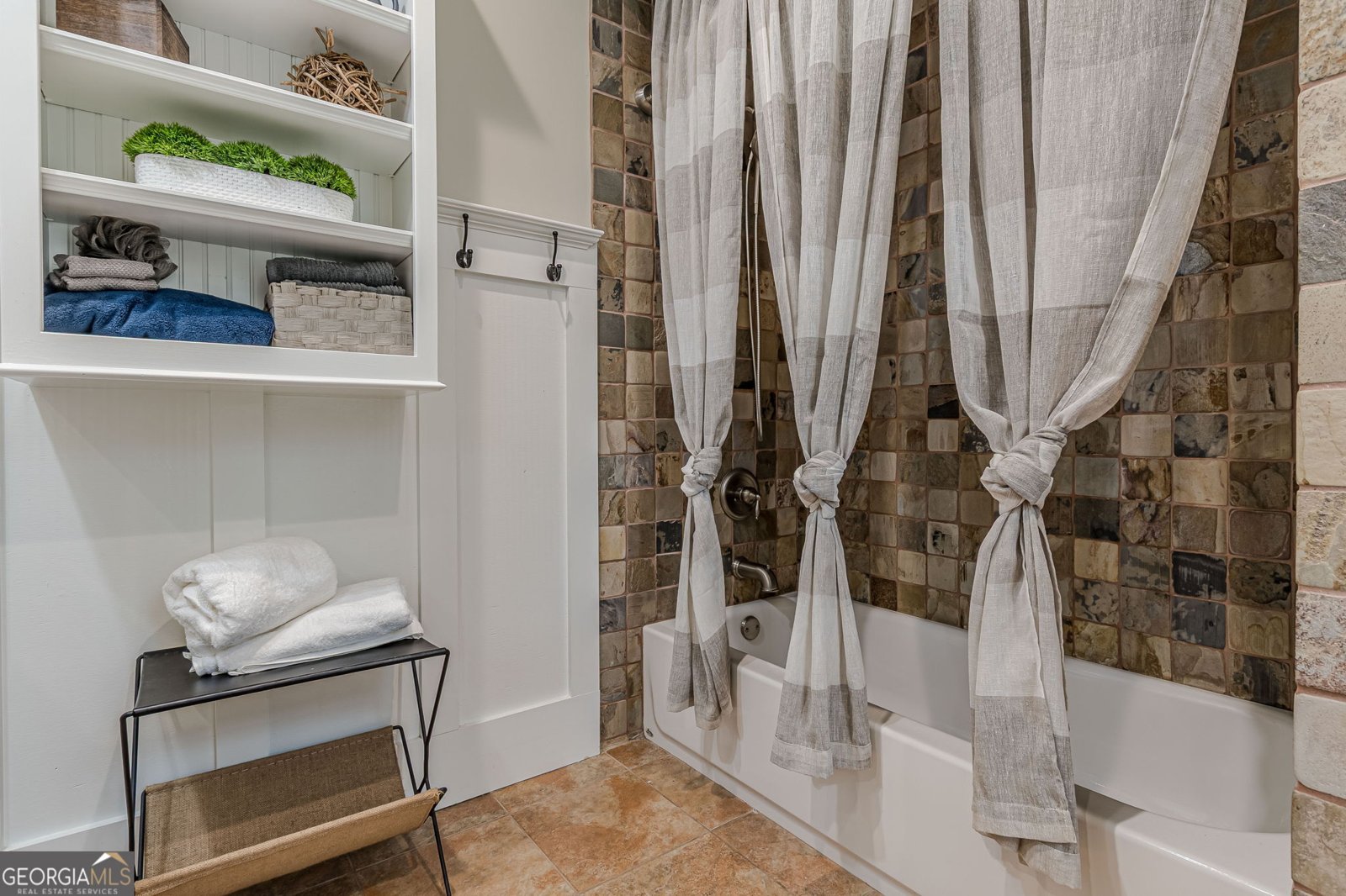 5752 PHILLIPS MILL Road Douglasville - 65