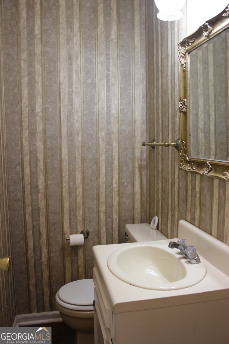 246 Joycliff Circle Macon - 19