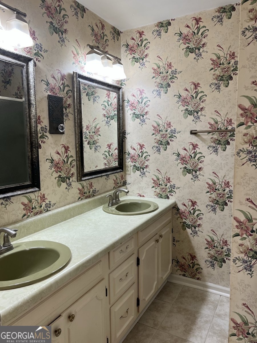 246 Joycliff Circle Macon - 23