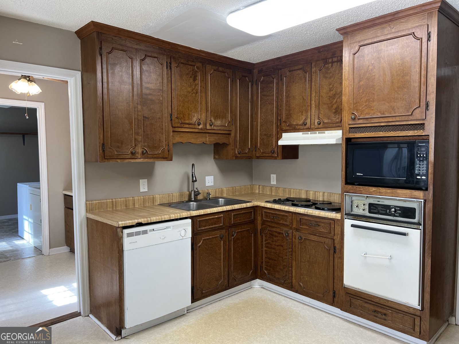 246 Joycliff Circle Macon - 6