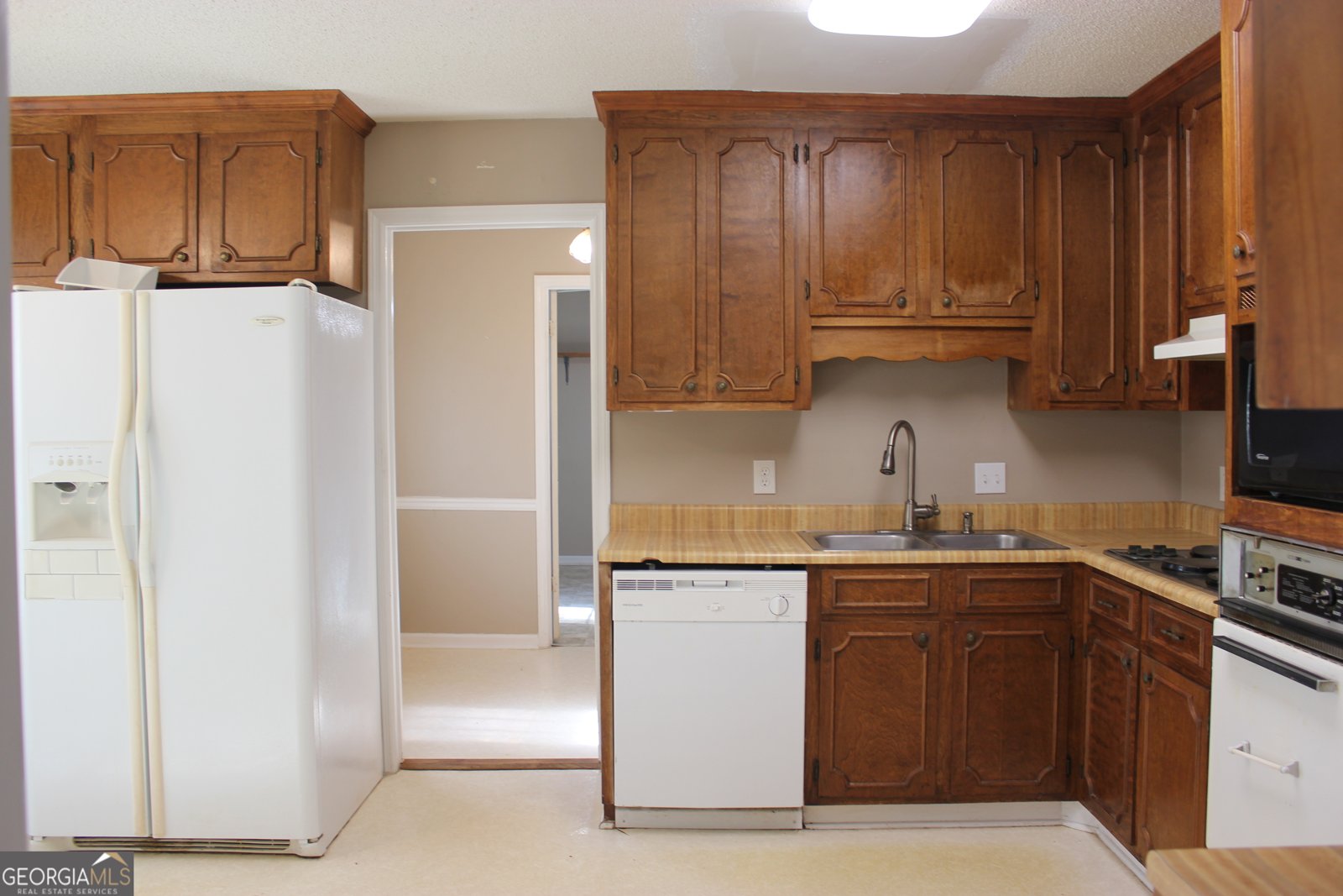 246 Joycliff Circle Macon - 9