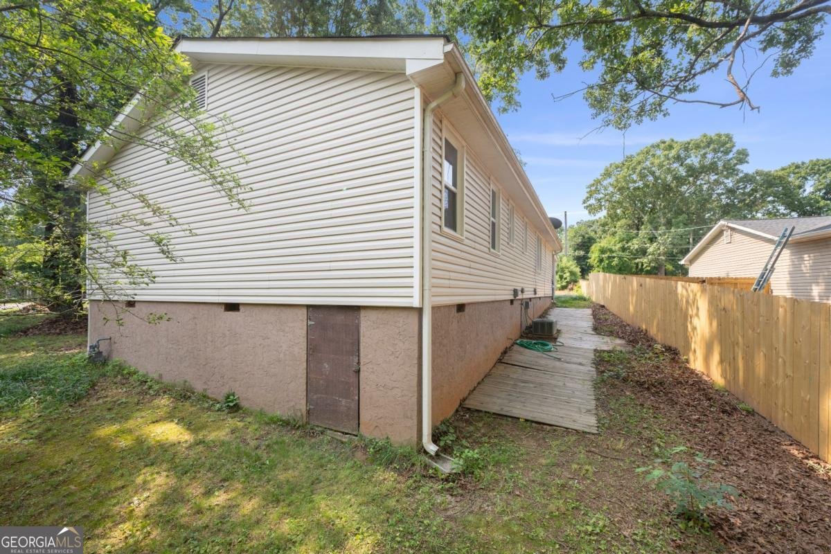 245 Amanda Court Stockbridge - 3