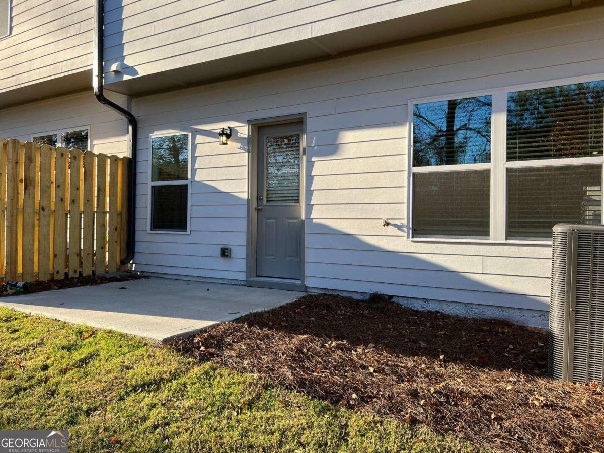 1391 Ben Park Way Grayson - 29