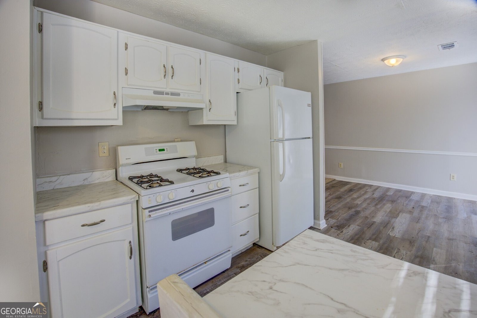 860 Forest Path Stone Mountain - 10