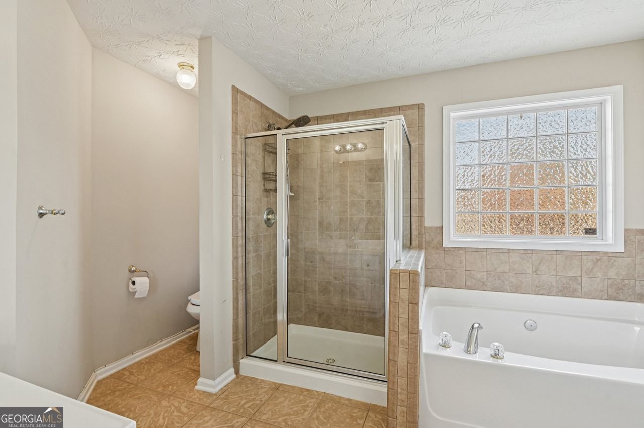 532 STONELAND Place Lawrenceville - 18