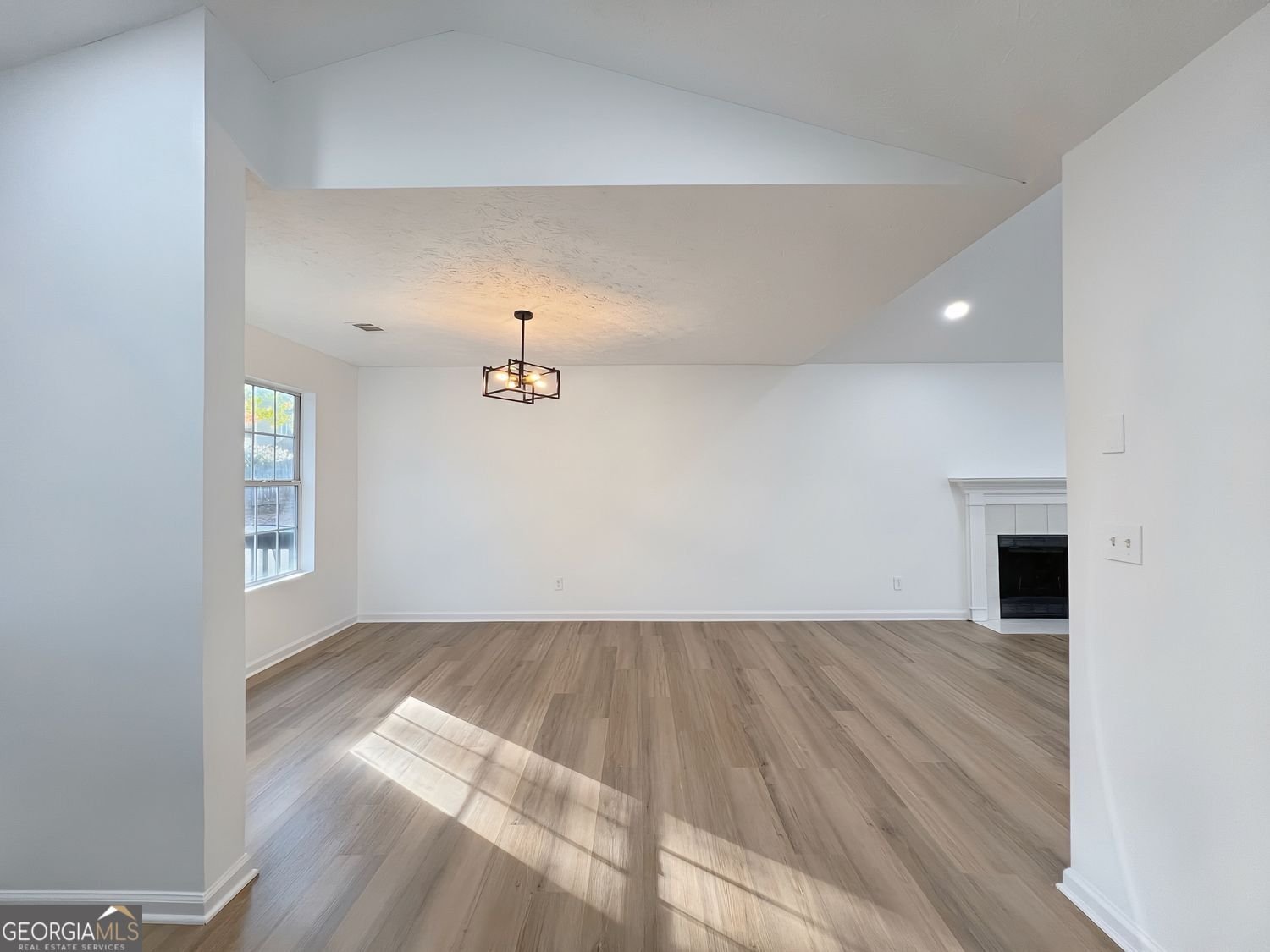 565 Paris Drive Lawrenceville - 15