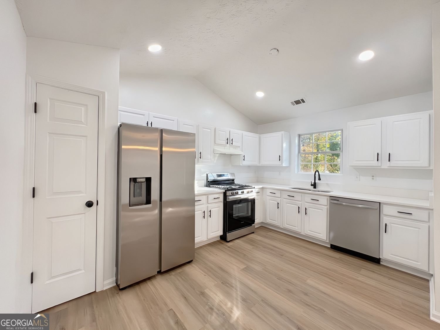 565 Paris Drive Lawrenceville - 17