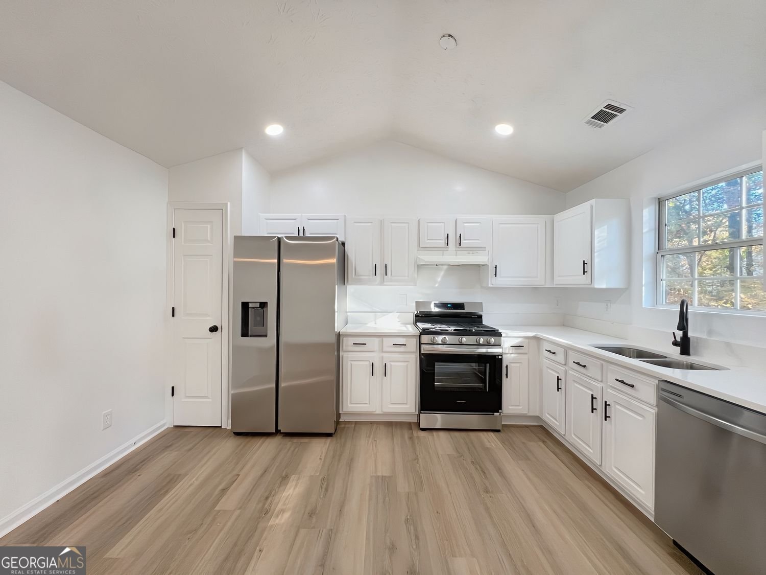 565 Paris Drive Lawrenceville - 18