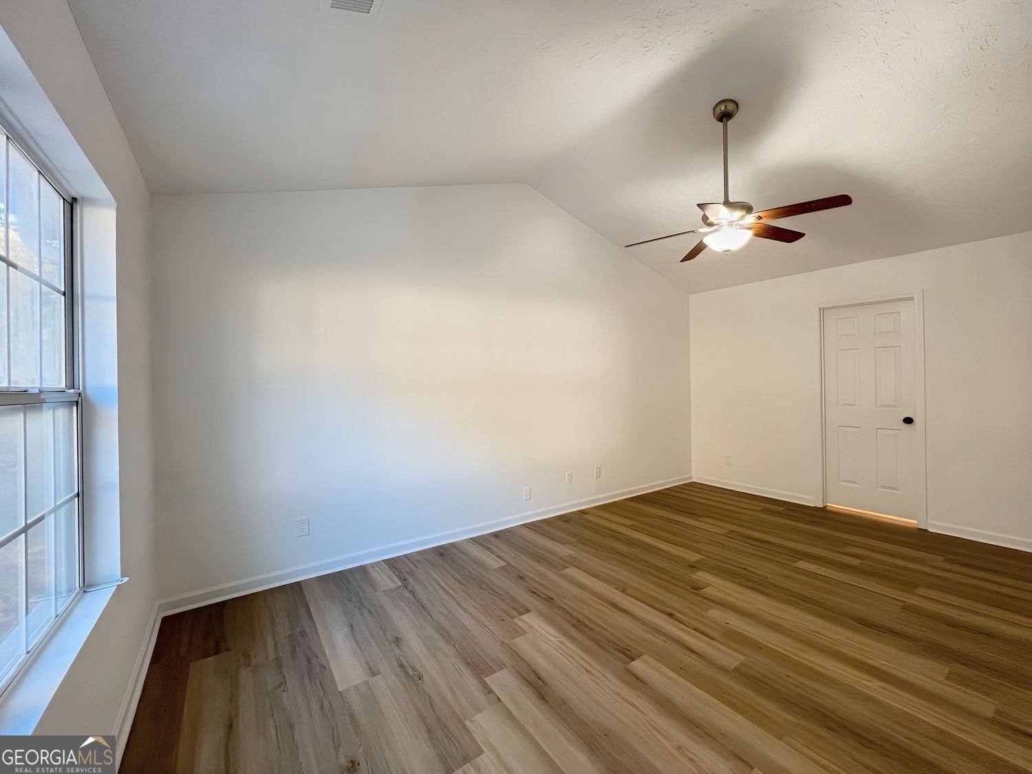 565 Paris Drive Lawrenceville - 24