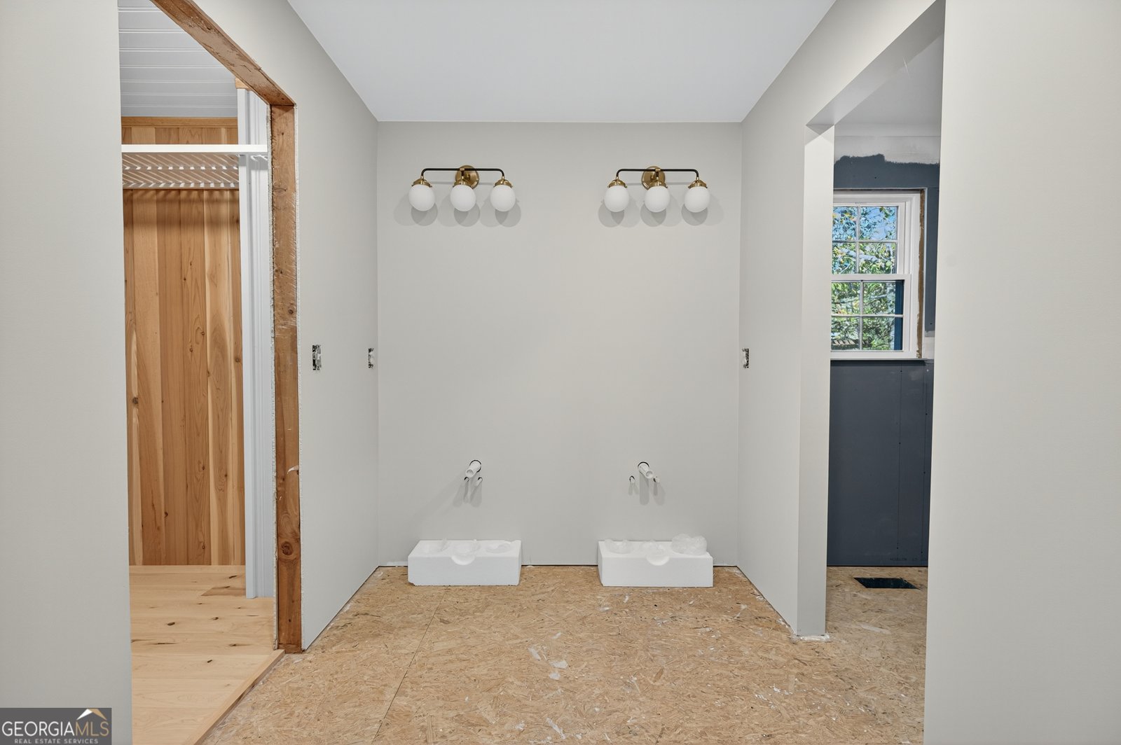 4460 Suwanee Dam Road Suwanee - 23