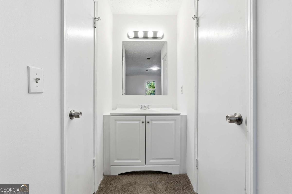 6917 Laurelwood Drive Douglasville - 14