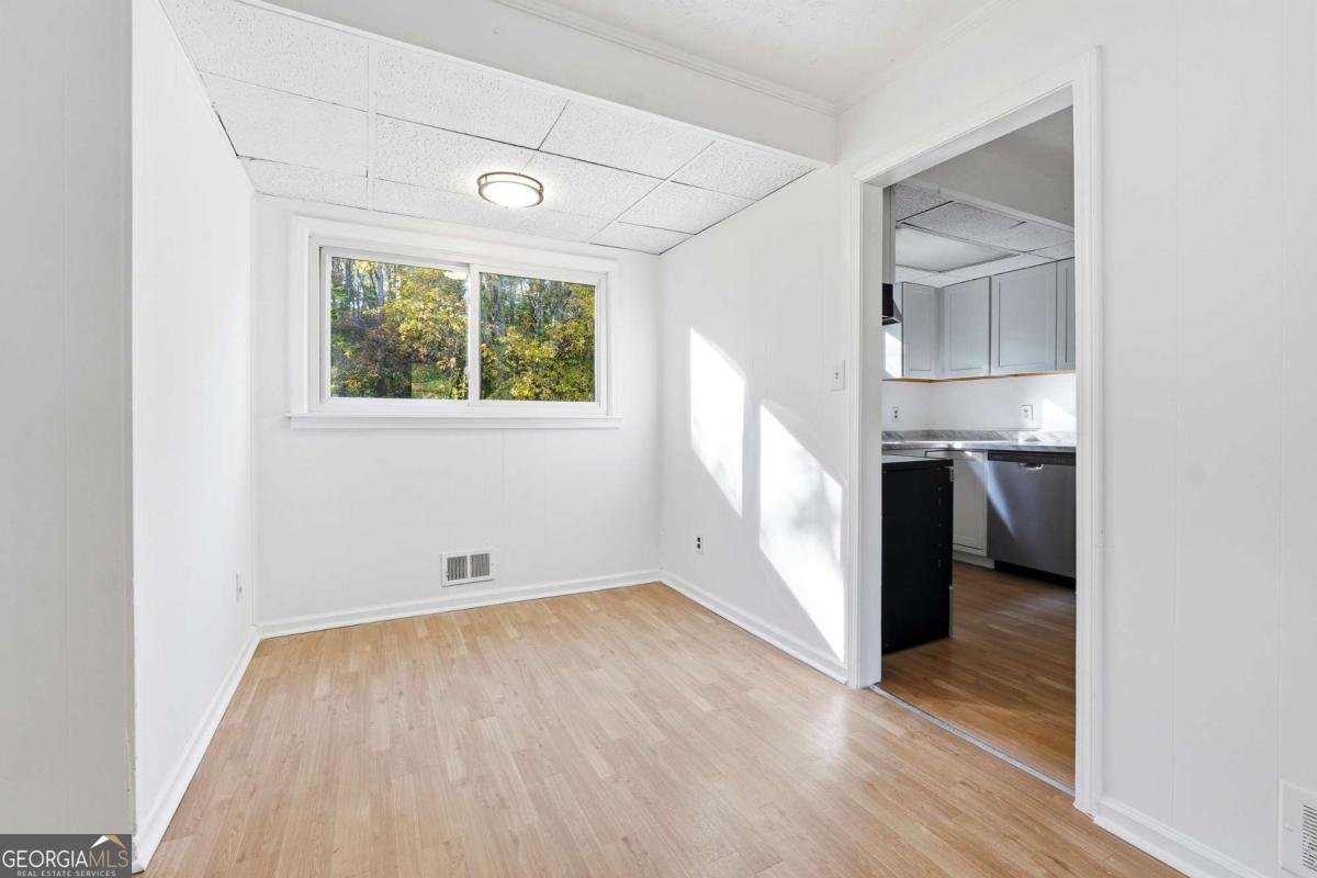 6917 Laurelwood Drive Douglasville - 20