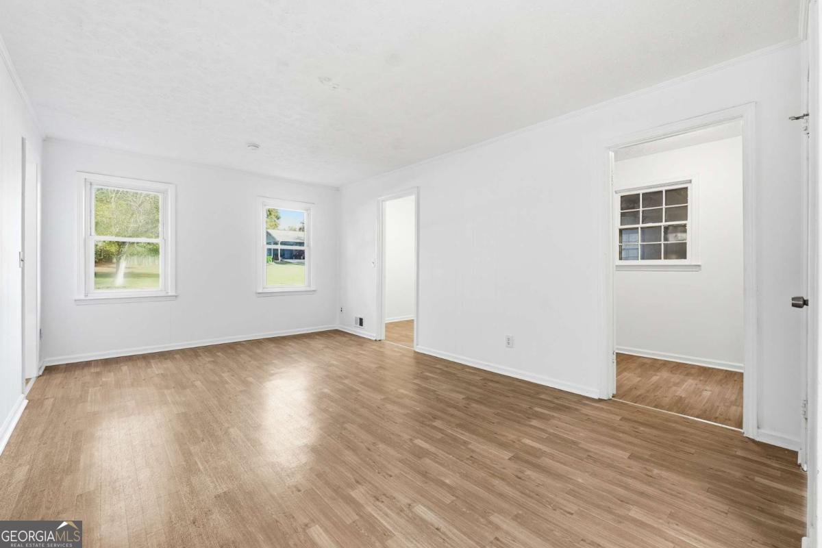 6917 Laurelwood Drive Douglasville - 21