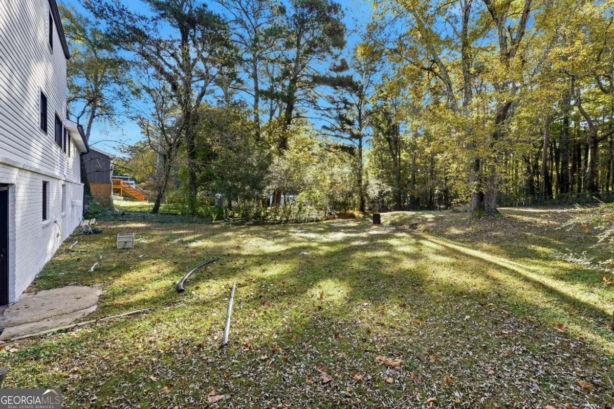 6917 Laurelwood Drive Douglasville - 24