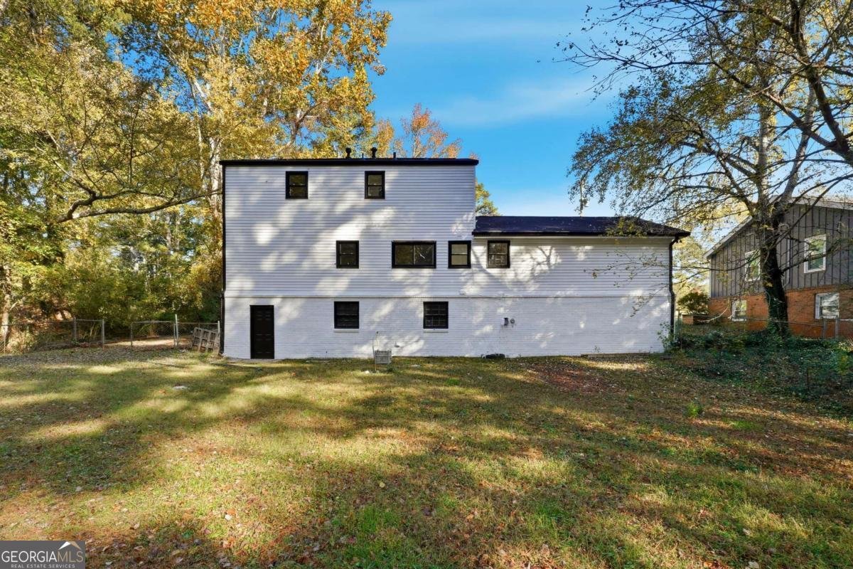 6917 Laurelwood Drive Douglasville - 25