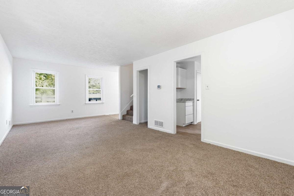 6917 Laurelwood Drive Douglasville - 4