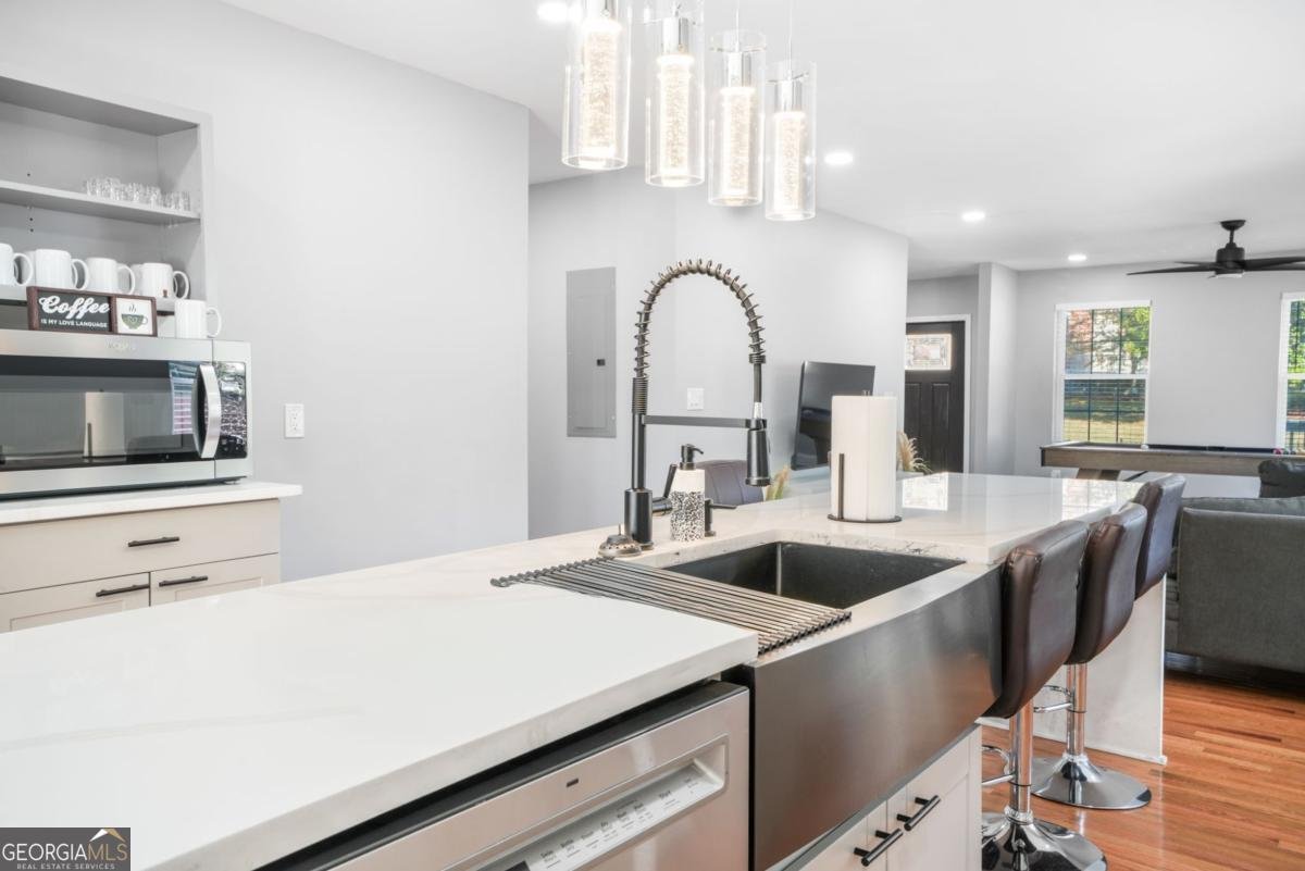 992 Beckwith Street Atlanta - 2