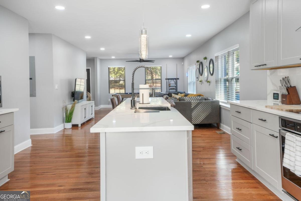 992 Beckwith Street Atlanta - 3