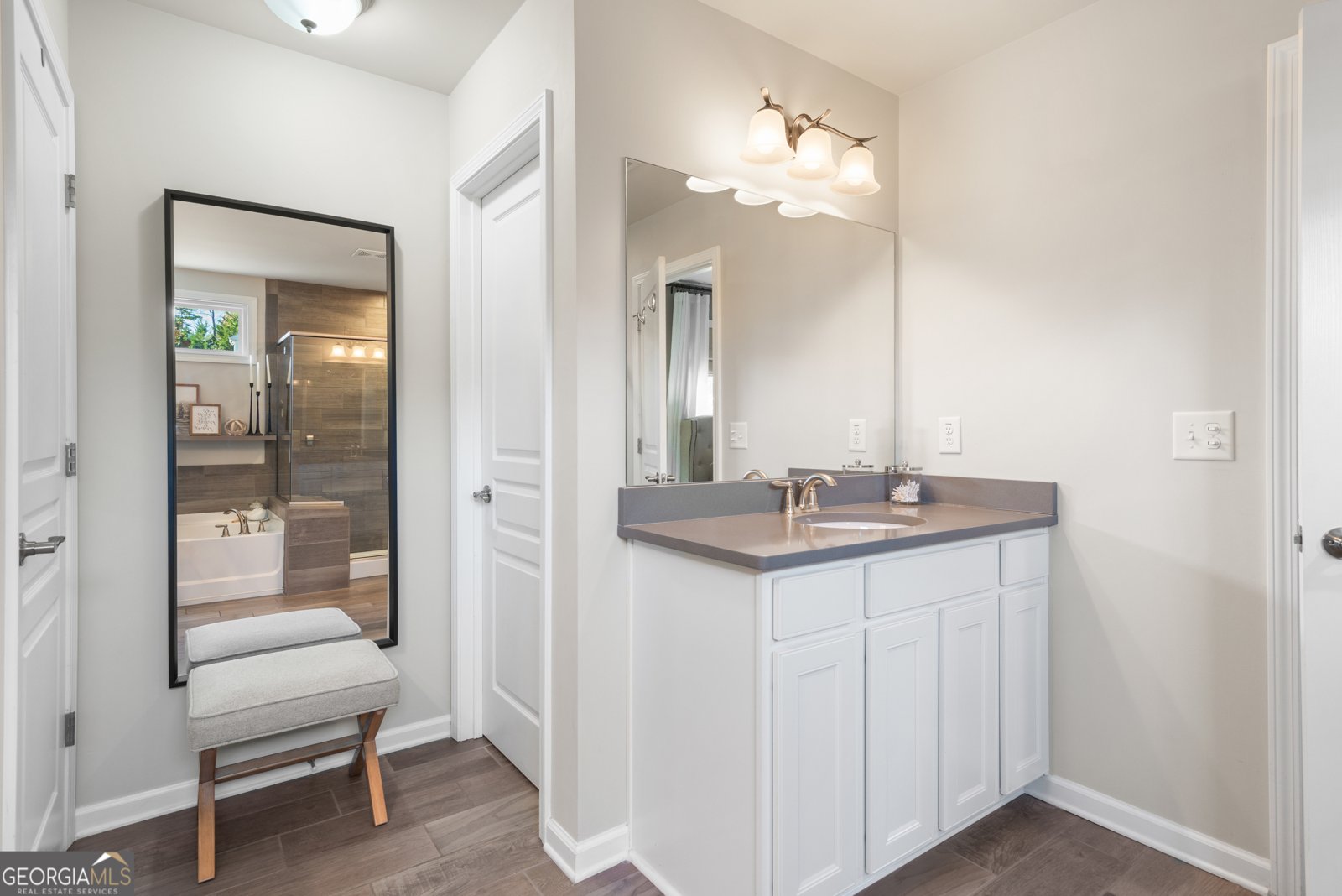 1010 Blue Indigo Drive Roswell - 40