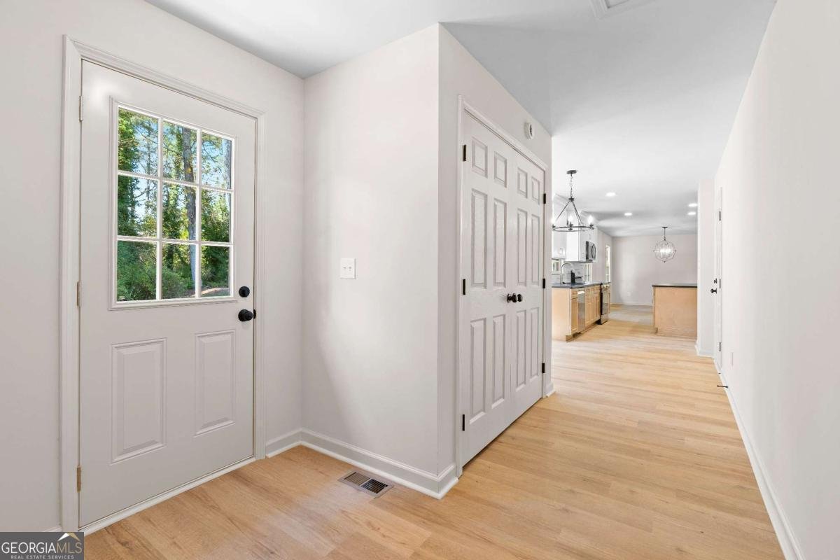 2851 Dale Drive Marietta - 17