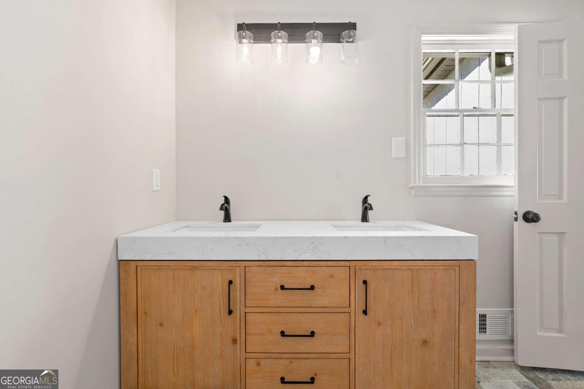 2851 Dale Drive Marietta - 25