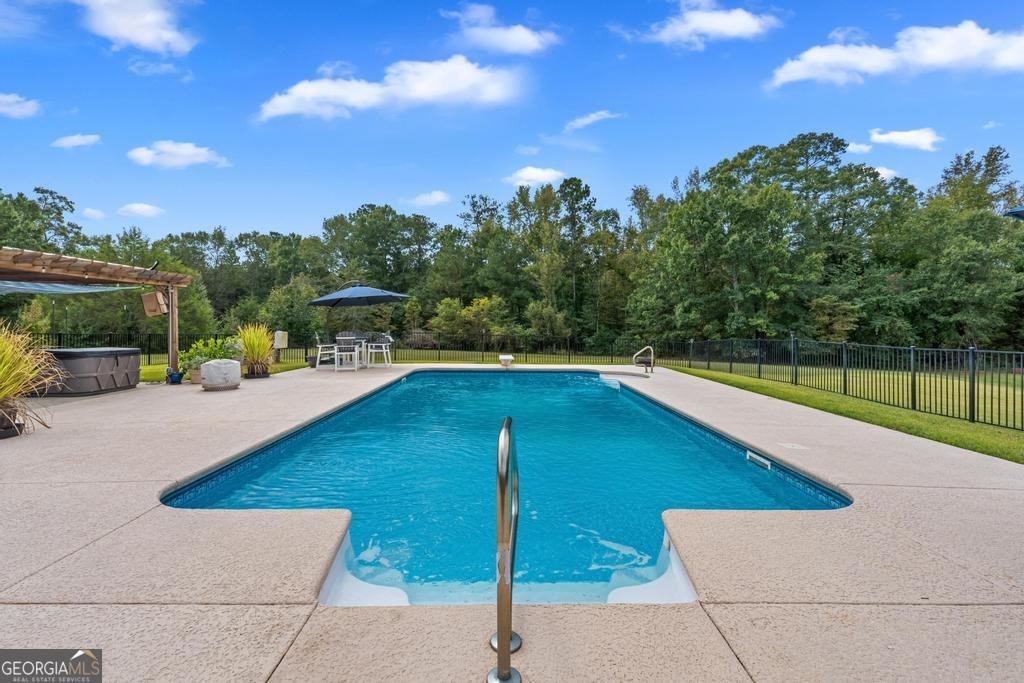 760 Singley Drive Locust Grove - 38