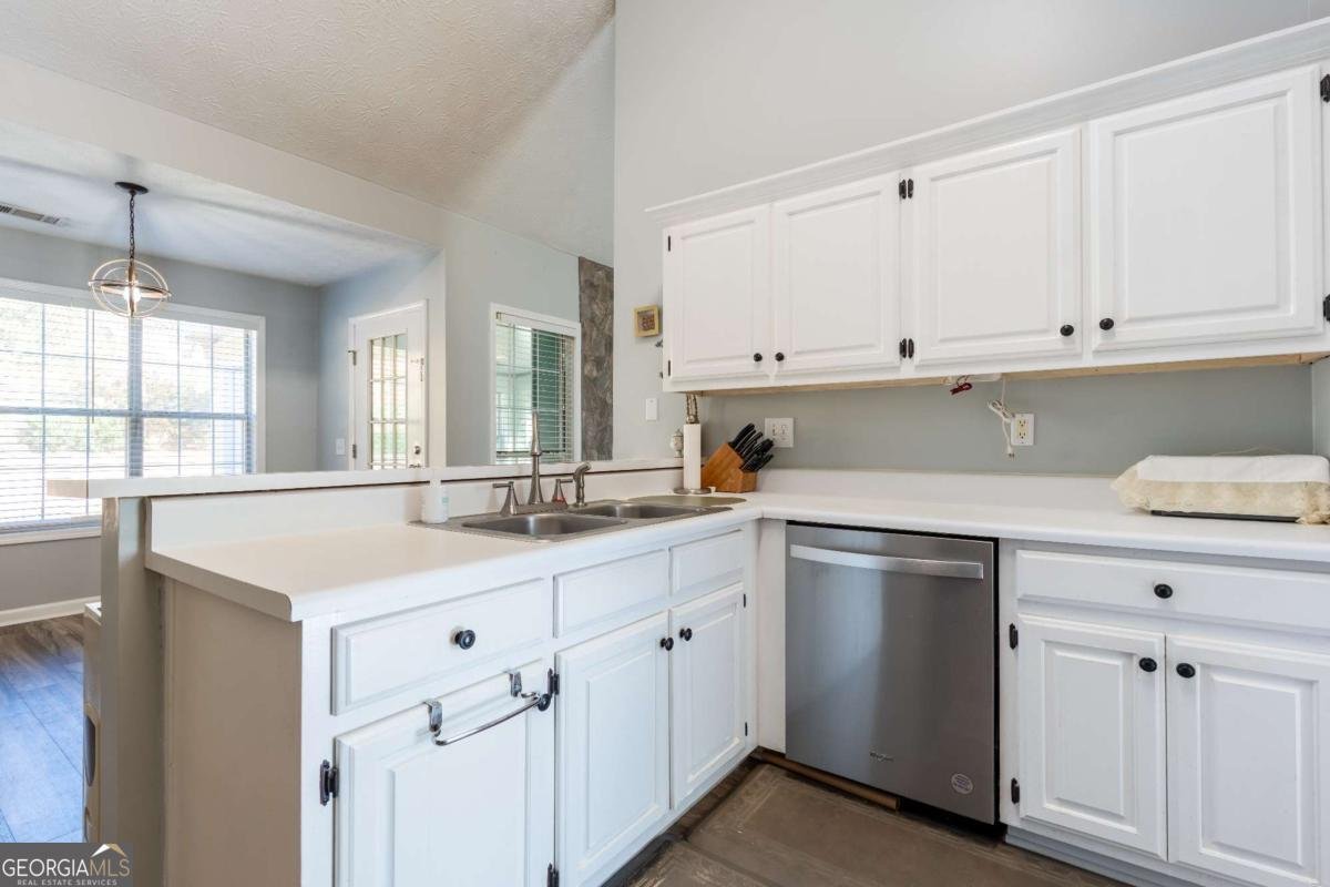 727 Eight Point Court Suwanee - 12