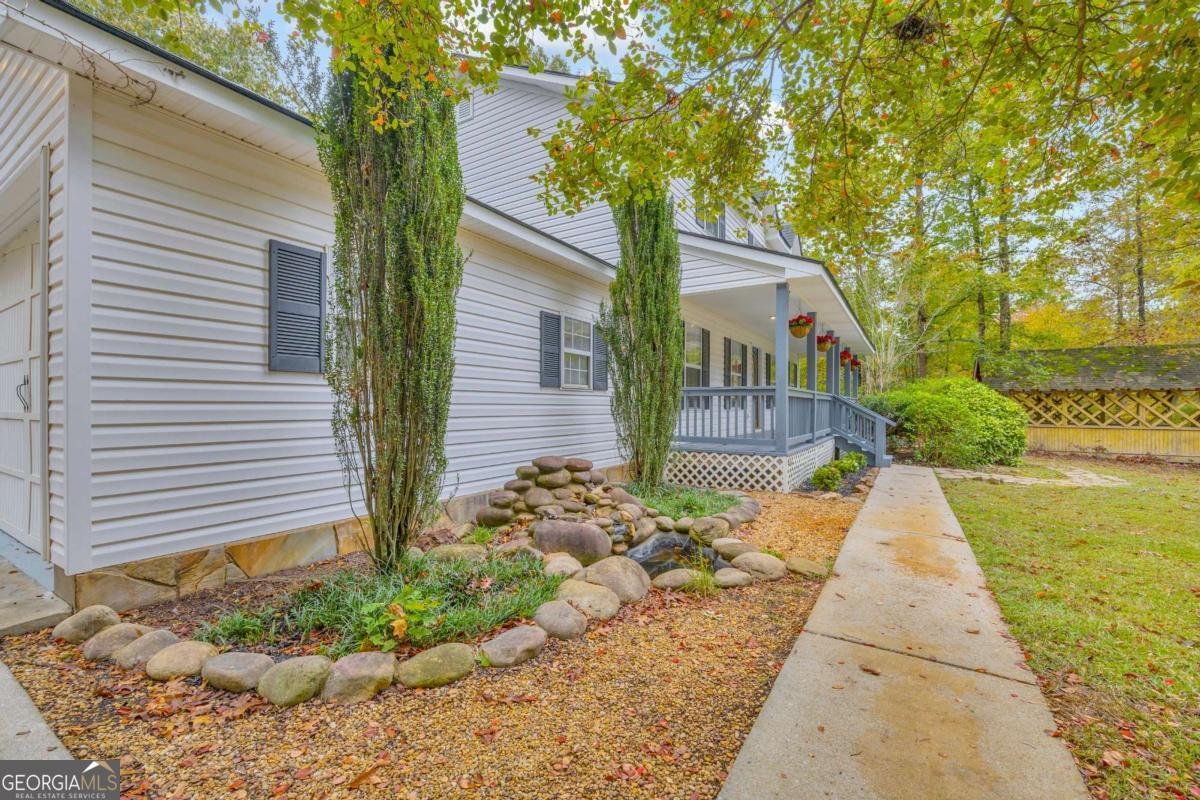 450 Stagecoach Way Danielsville - 55