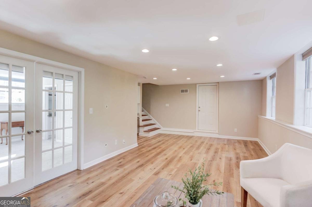 2488 Hazelwood Drive Atlanta - 39