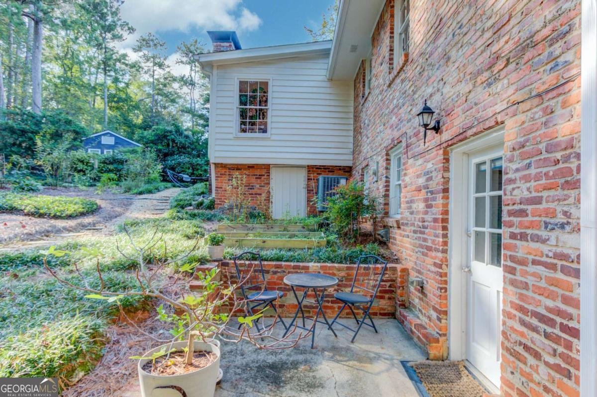 2488 Hazelwood Drive Atlanta - 53